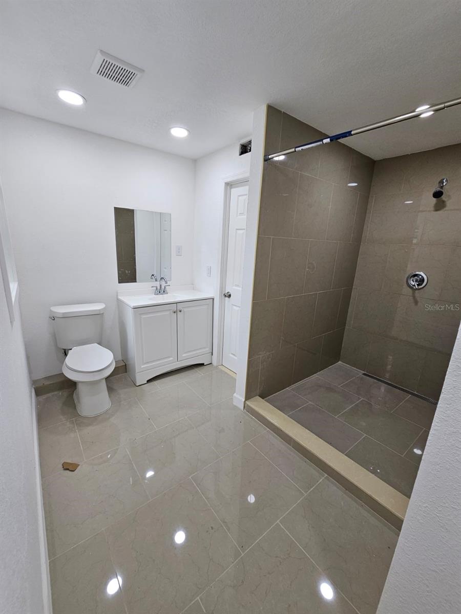 Image 11 of 19 For 7614 Bell Boulevard