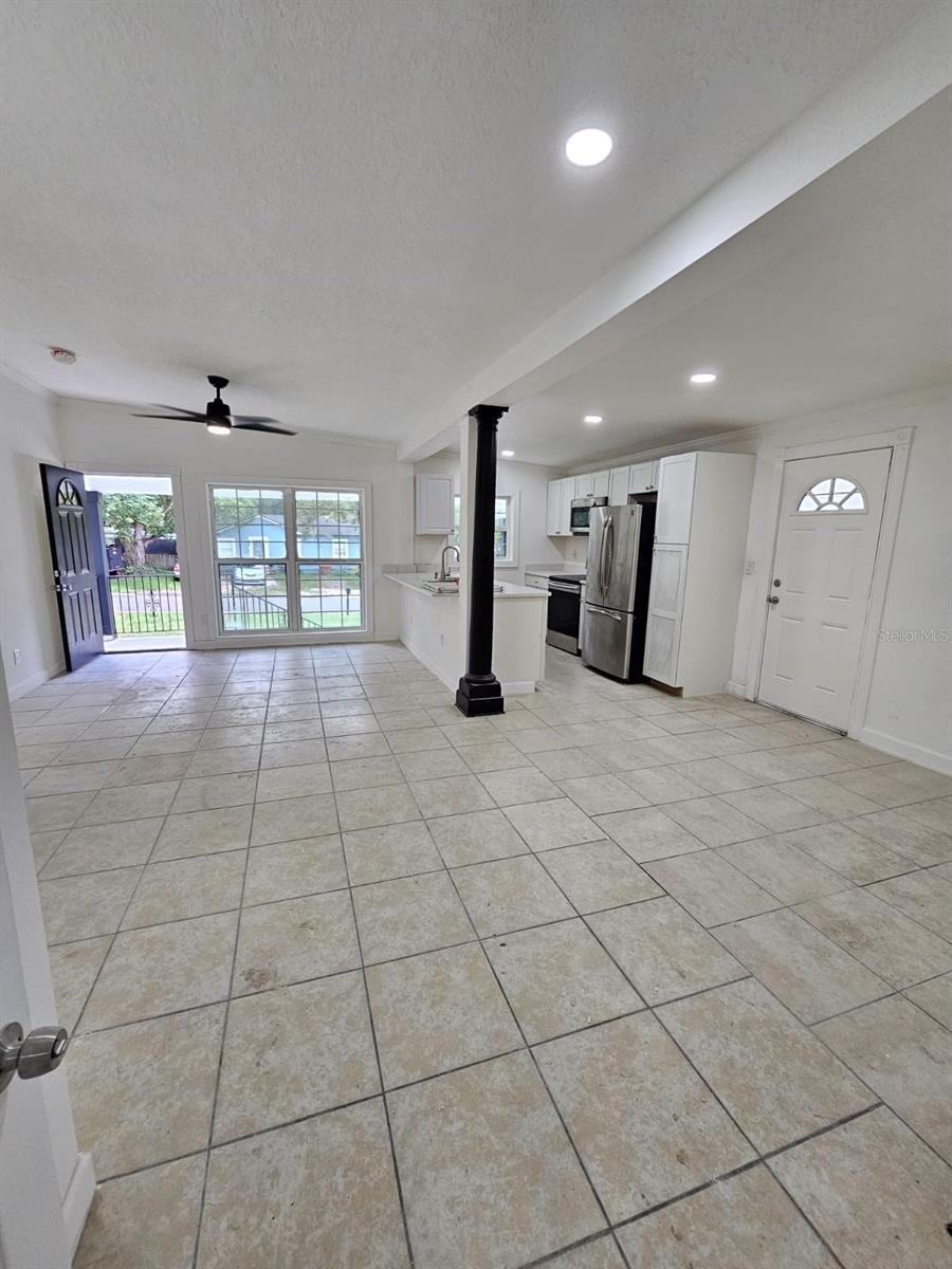 Image 12 of 19 For 7614 Bell Boulevard