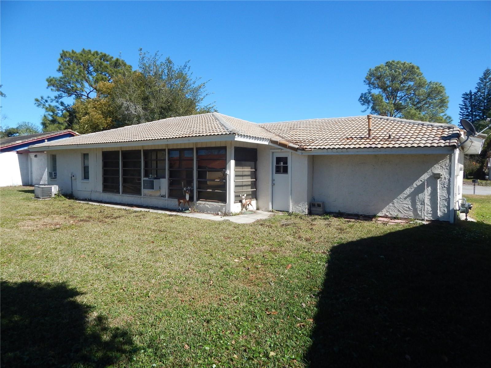 Image 9 of 29 For 10640 Deergrass Lane