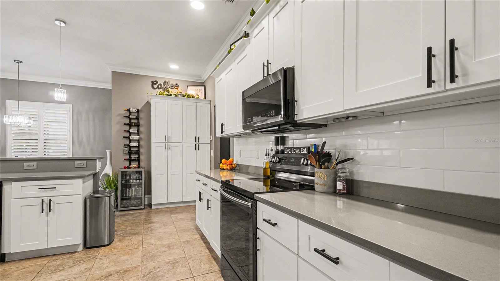 Image 9 of 32 For 3612 47th Terrace