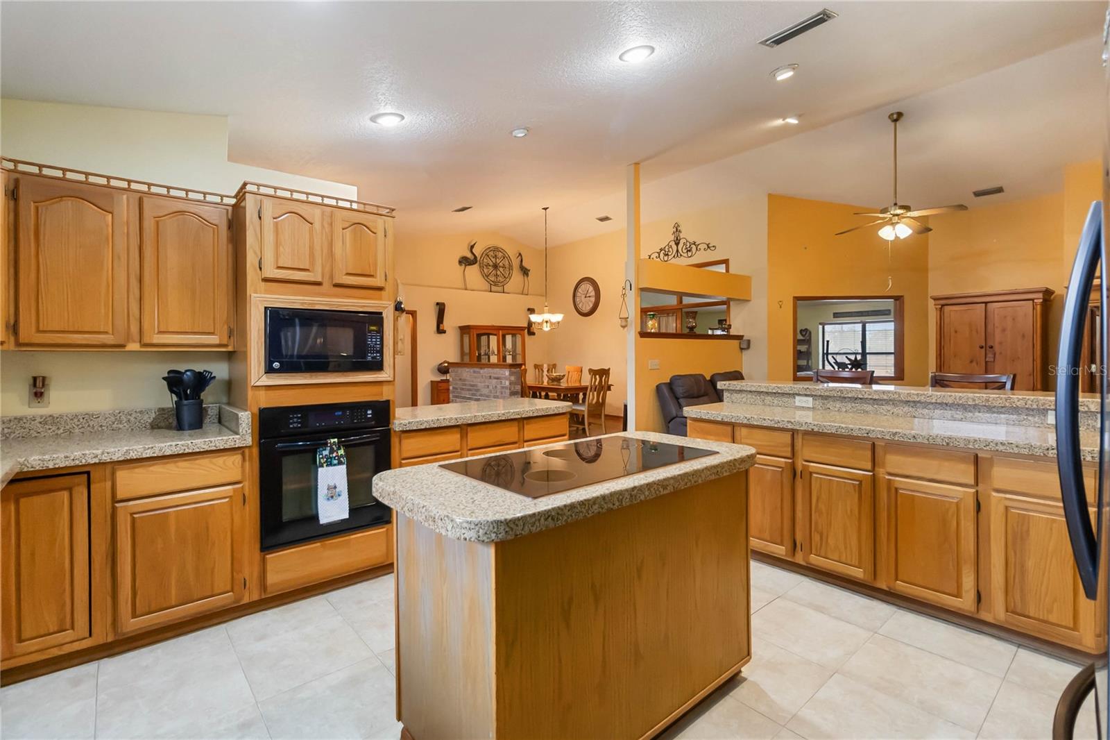 Image 16 of 42 For 18711 Northcliff Street