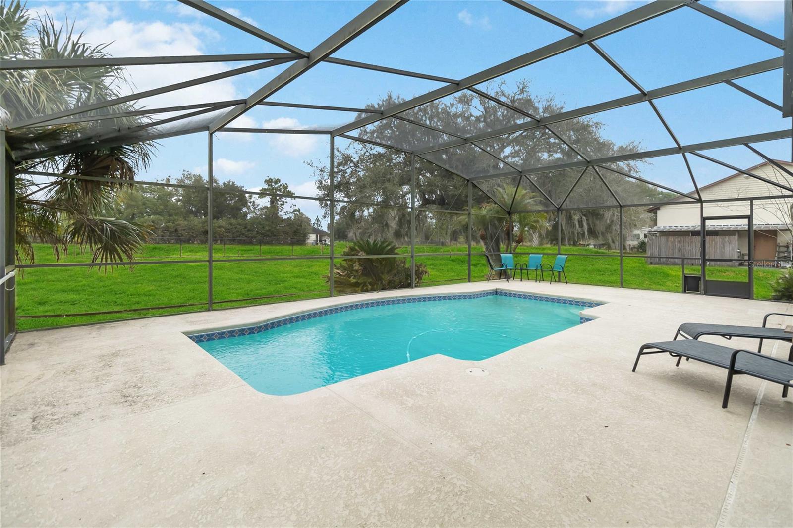 Image 30 of 42 For 18711 Northcliff Street