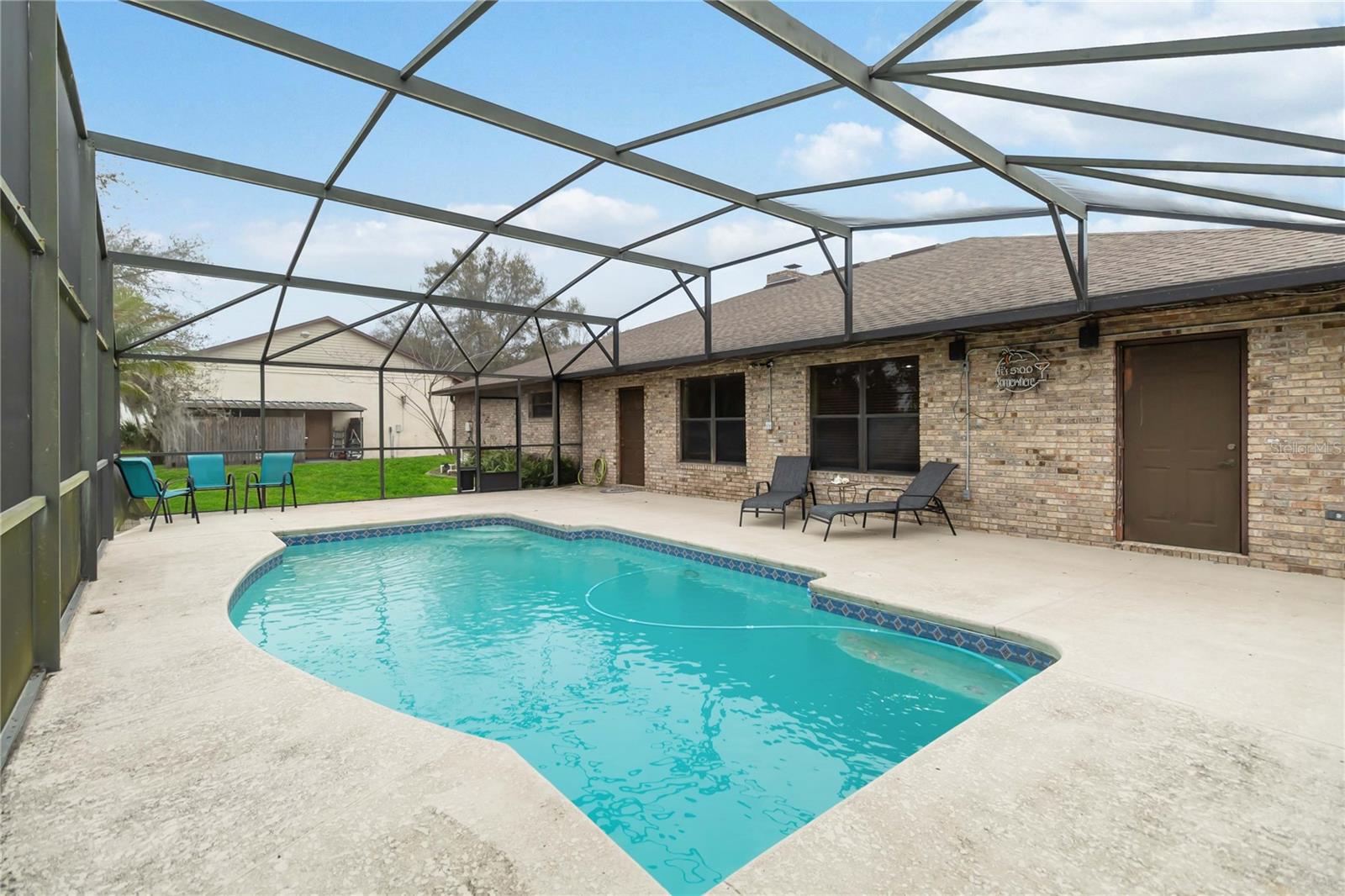 Image 31 of 42 For 18711 Northcliff Street