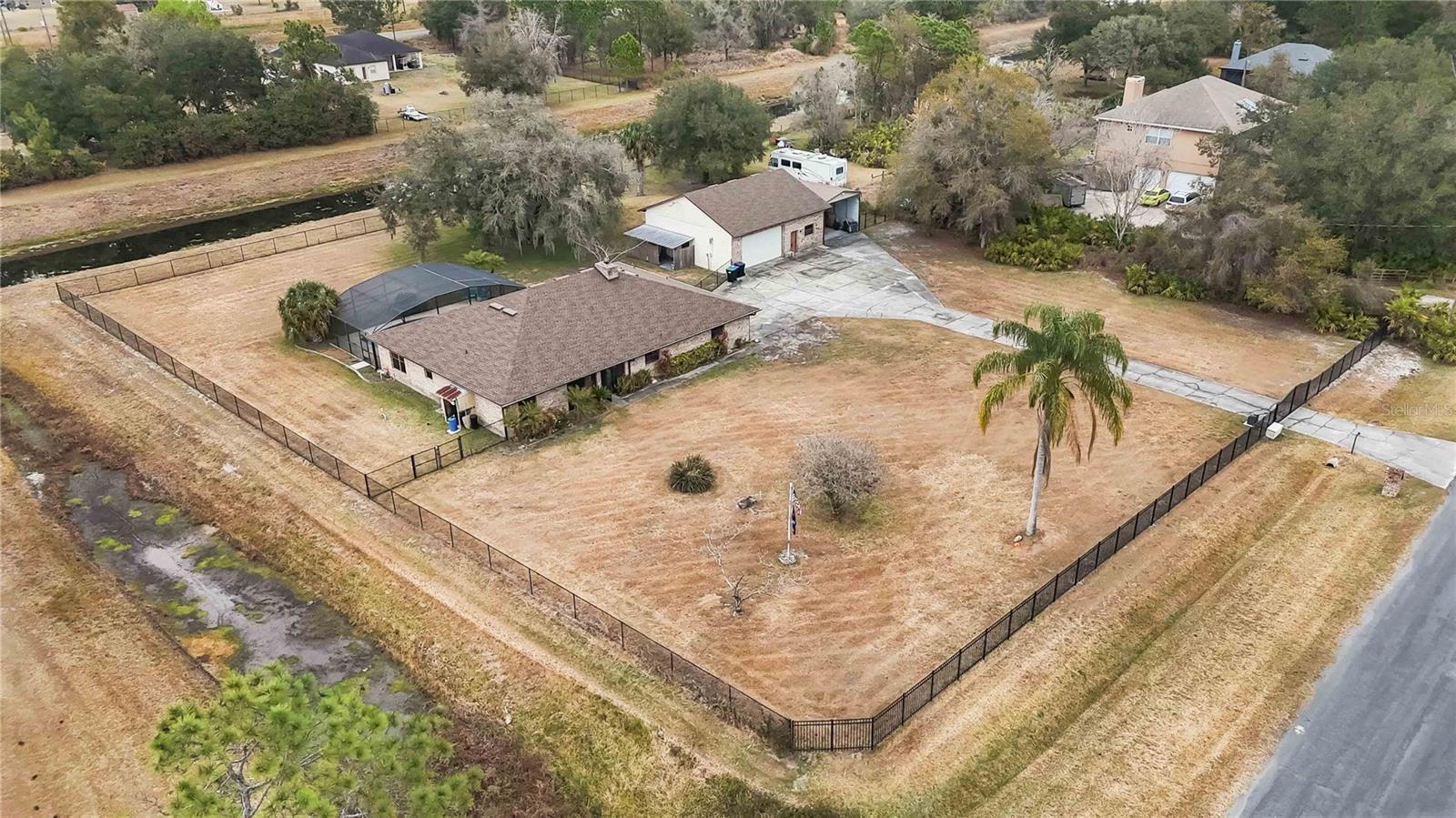 Image 37 of 42 For 18711 Northcliff Street