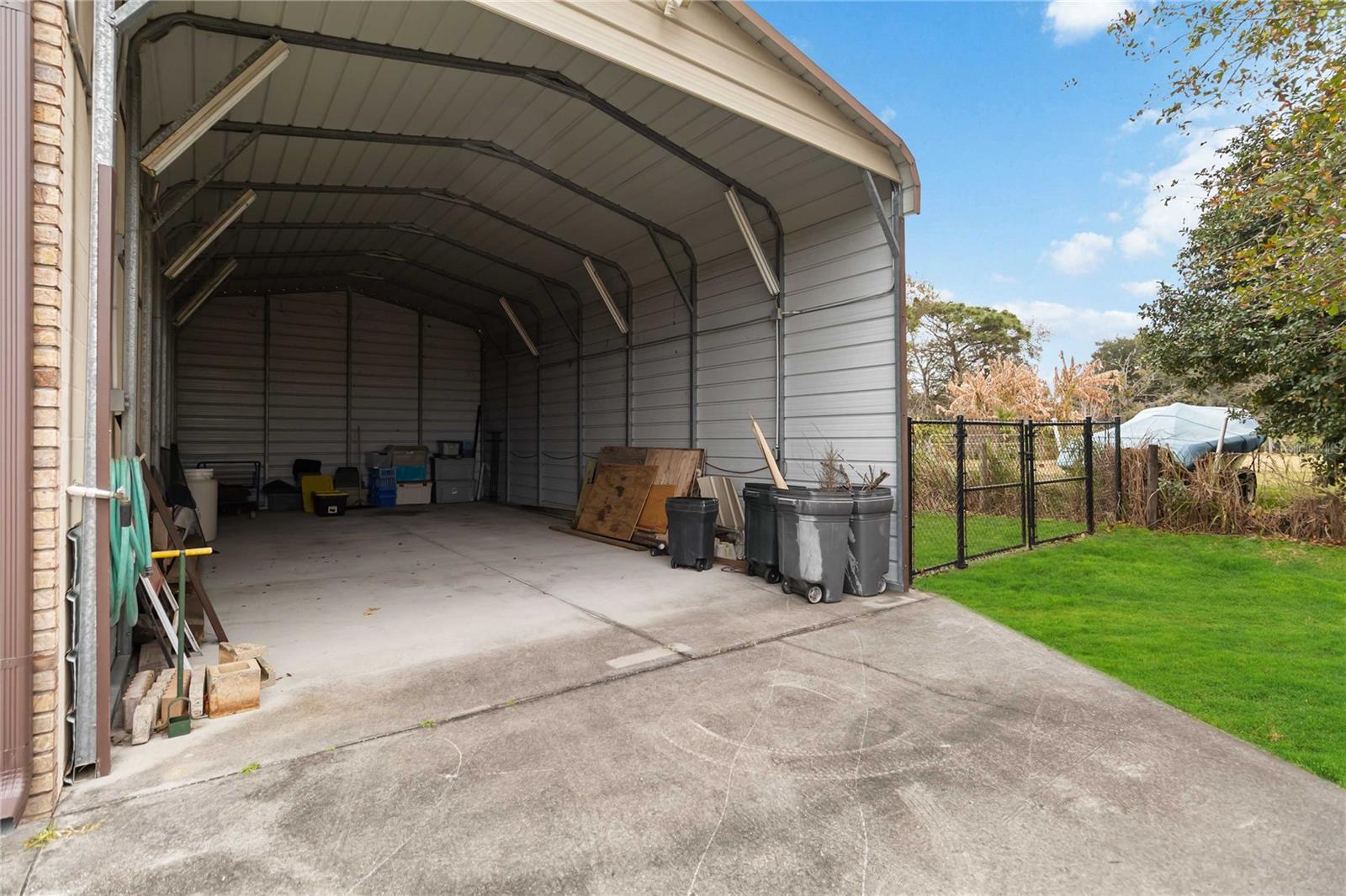 Image 5 of 42 For 18711 Northcliff Street