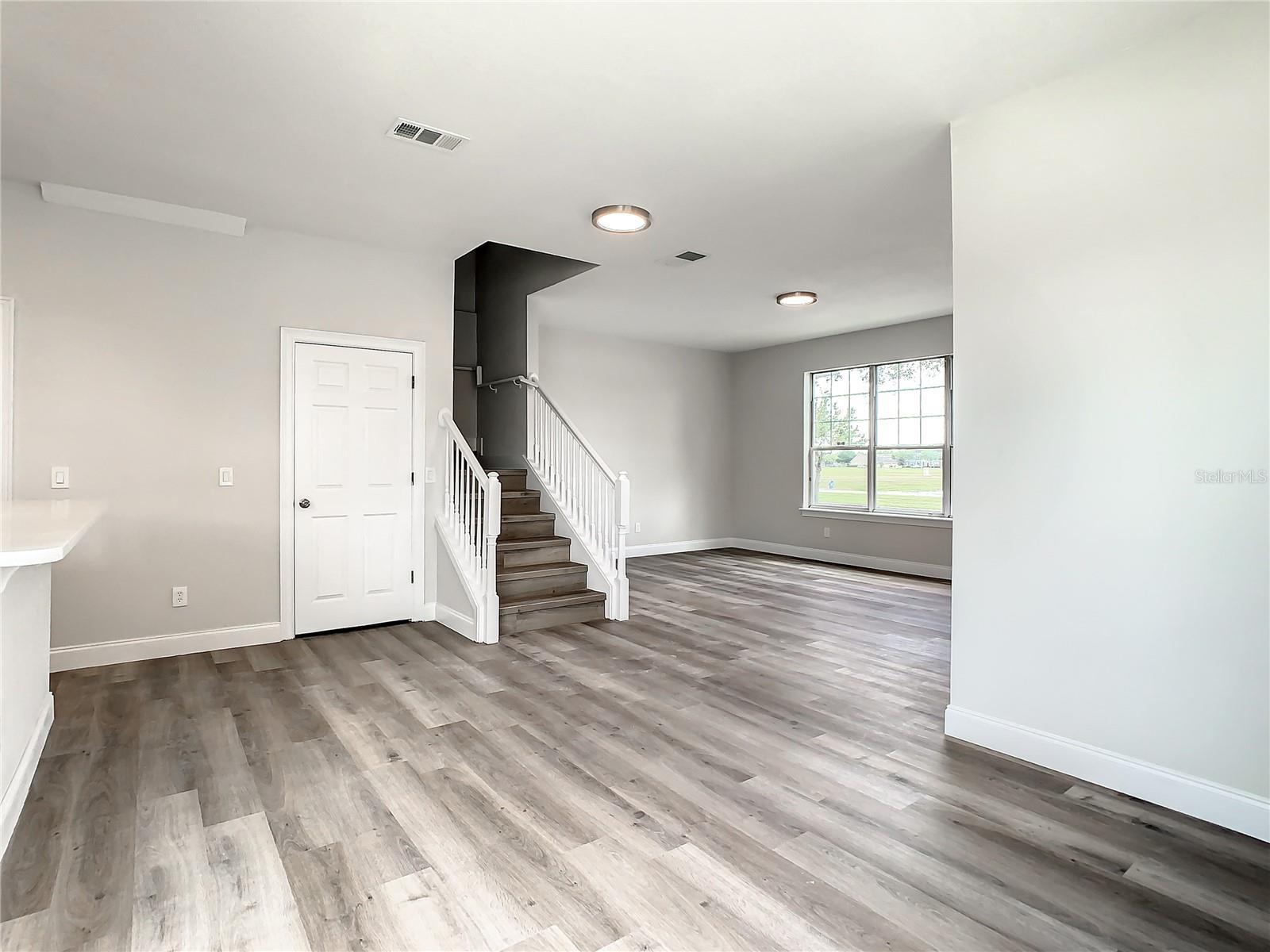 Image 12 of 53 For 12703 Tanja King Boulevard