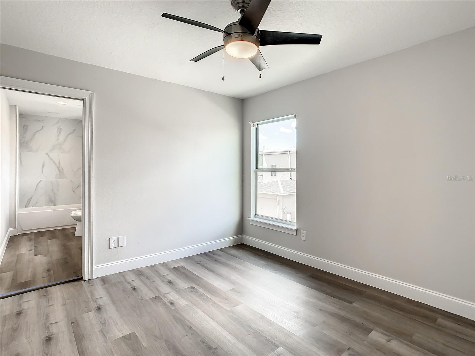 Image 29 of 53 For 12703 Tanja King Boulevard