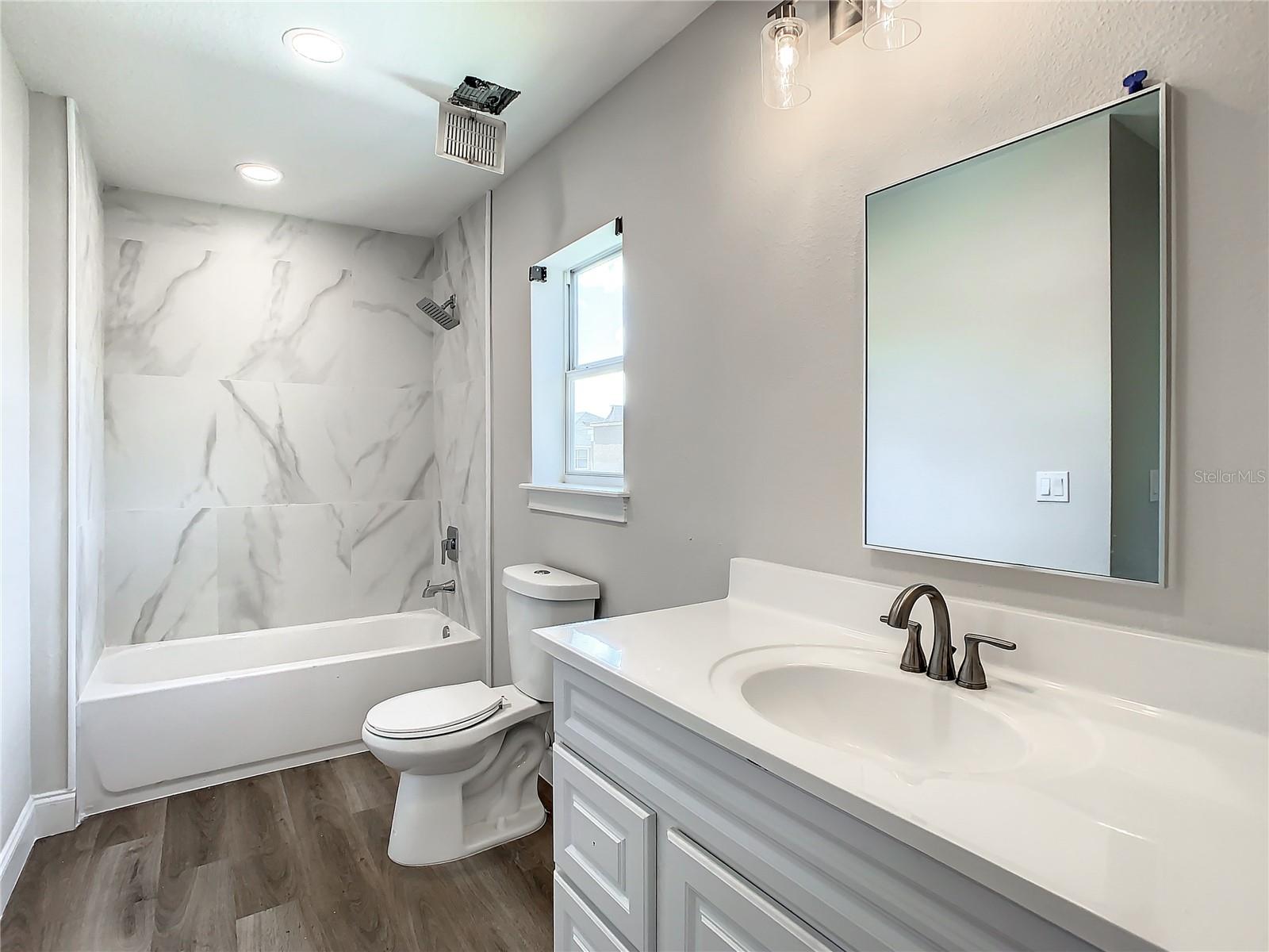 Image 31 of 53 For 12703 Tanja King Boulevard