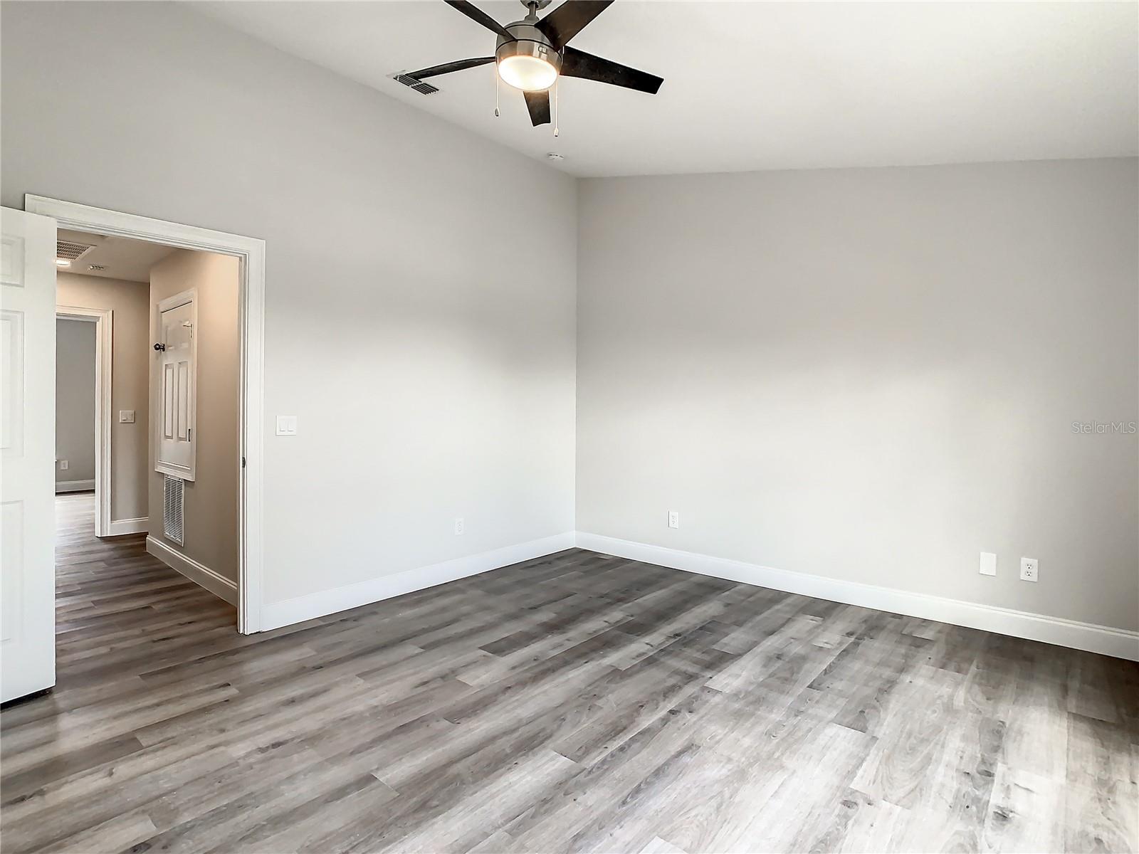 Image 34 of 53 For 12703 Tanja King Boulevard