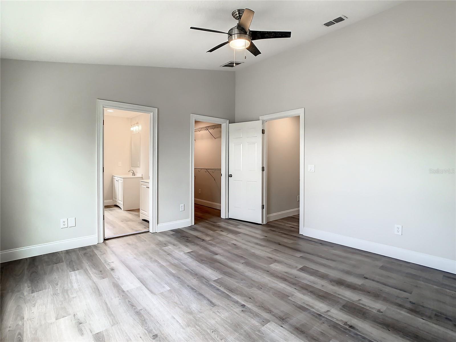 Image 35 of 53 For 12703 Tanja King Boulevard