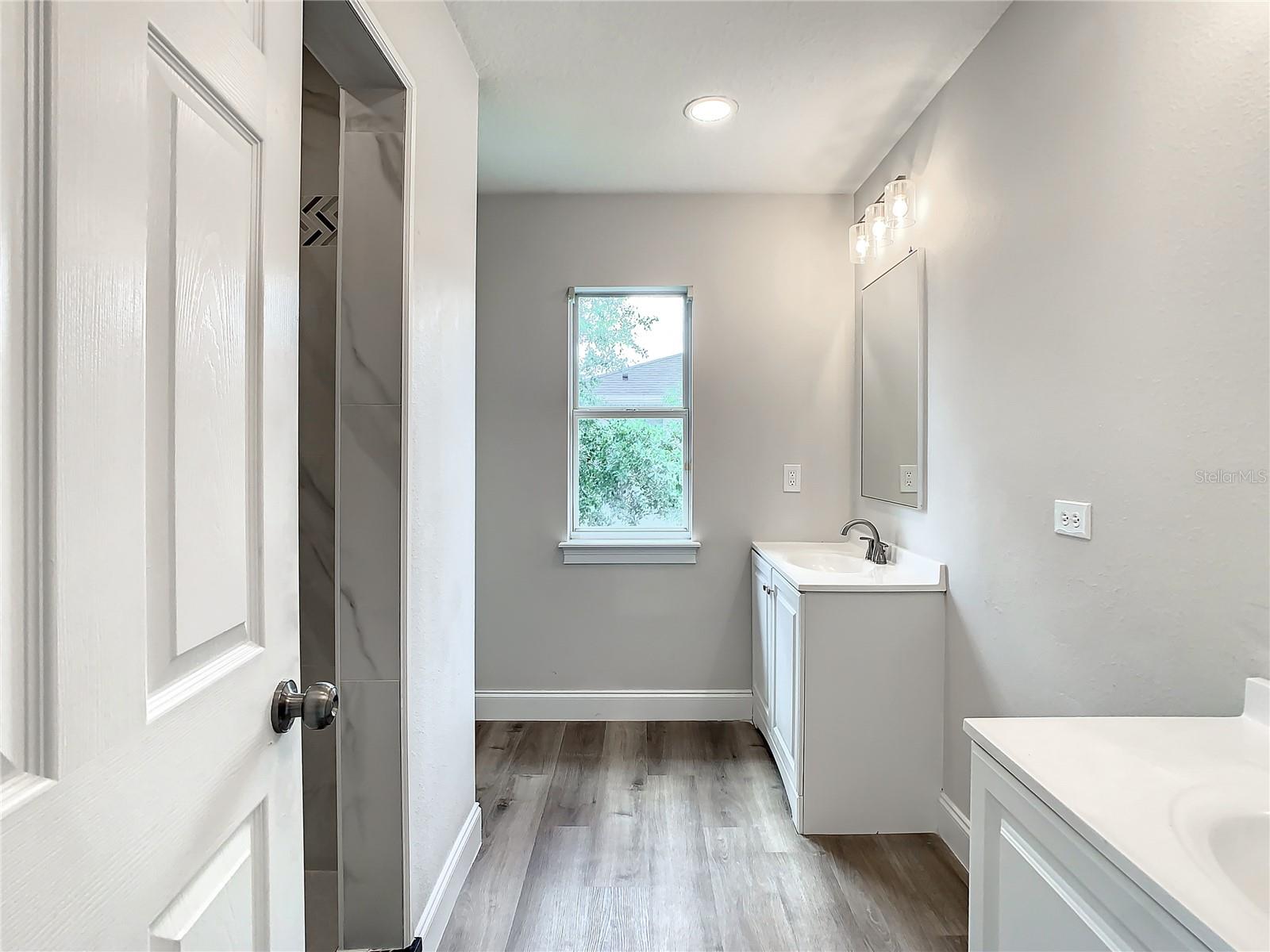 Image 40 of 53 For 12703 Tanja King Boulevard