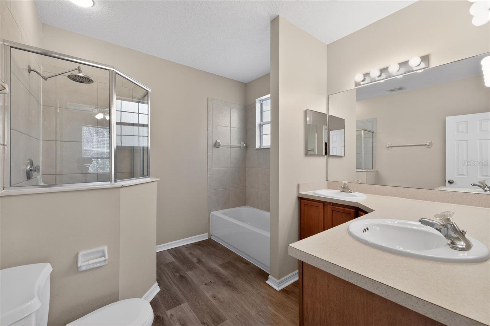 Image 15 of 21 For 4301 Paradise Cove Court