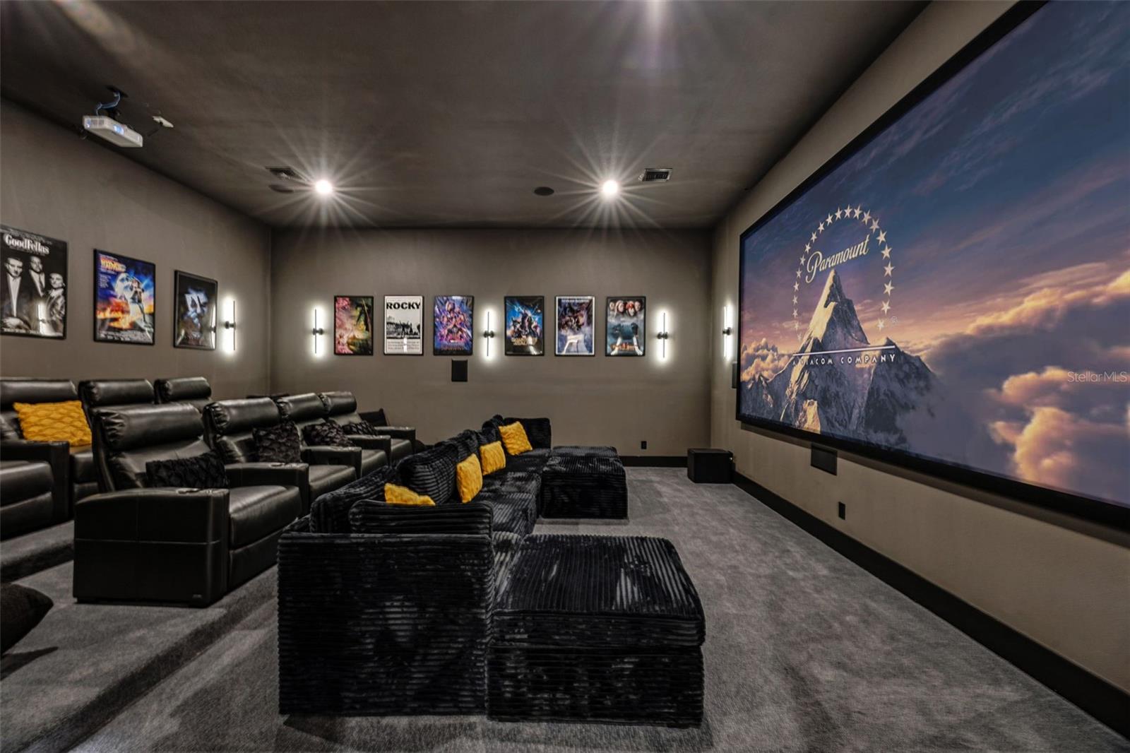 Image 16 of 64 For 805 Golden Bear Drive