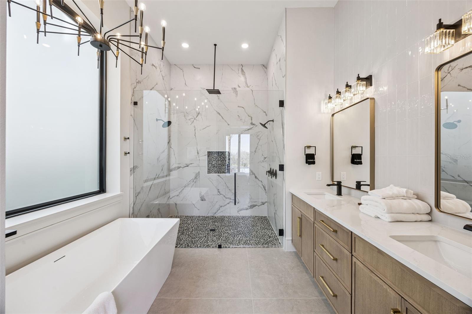 Image 42 of 64 For 805 Golden Bear Drive