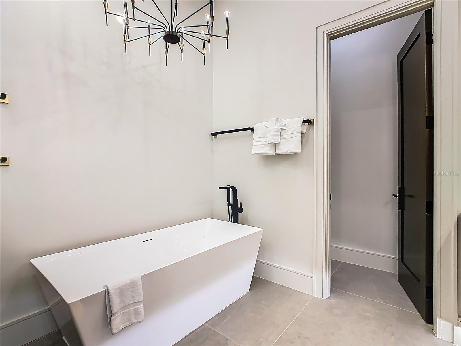 Image 46 of 64 For 805 Golden Bear Drive