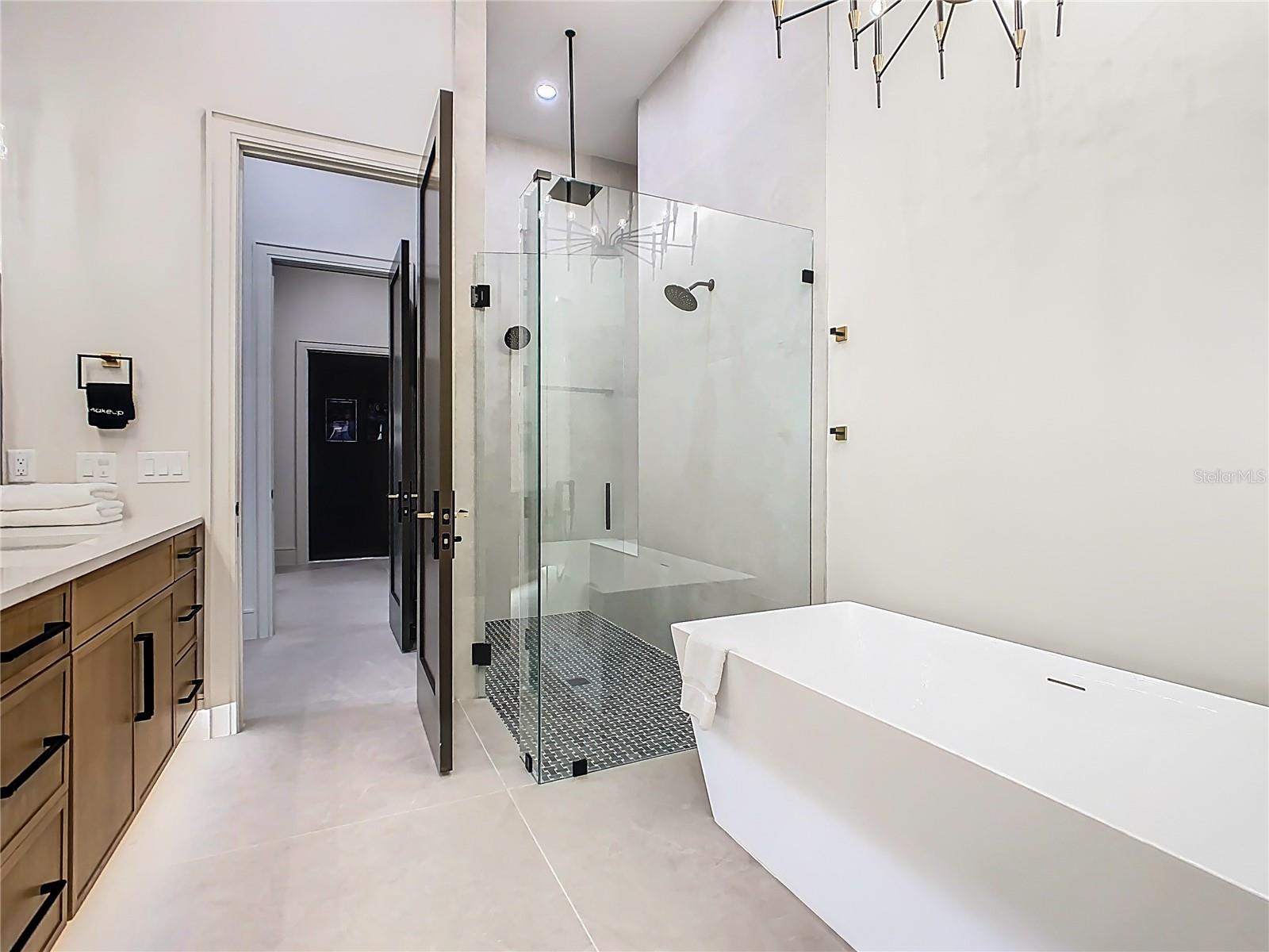 Image 47 of 64 For 805 Golden Bear Drive