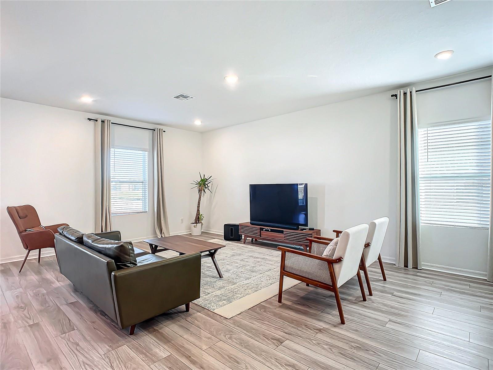 Image 11 of 49 For 1317 Sterling Pointe Drive