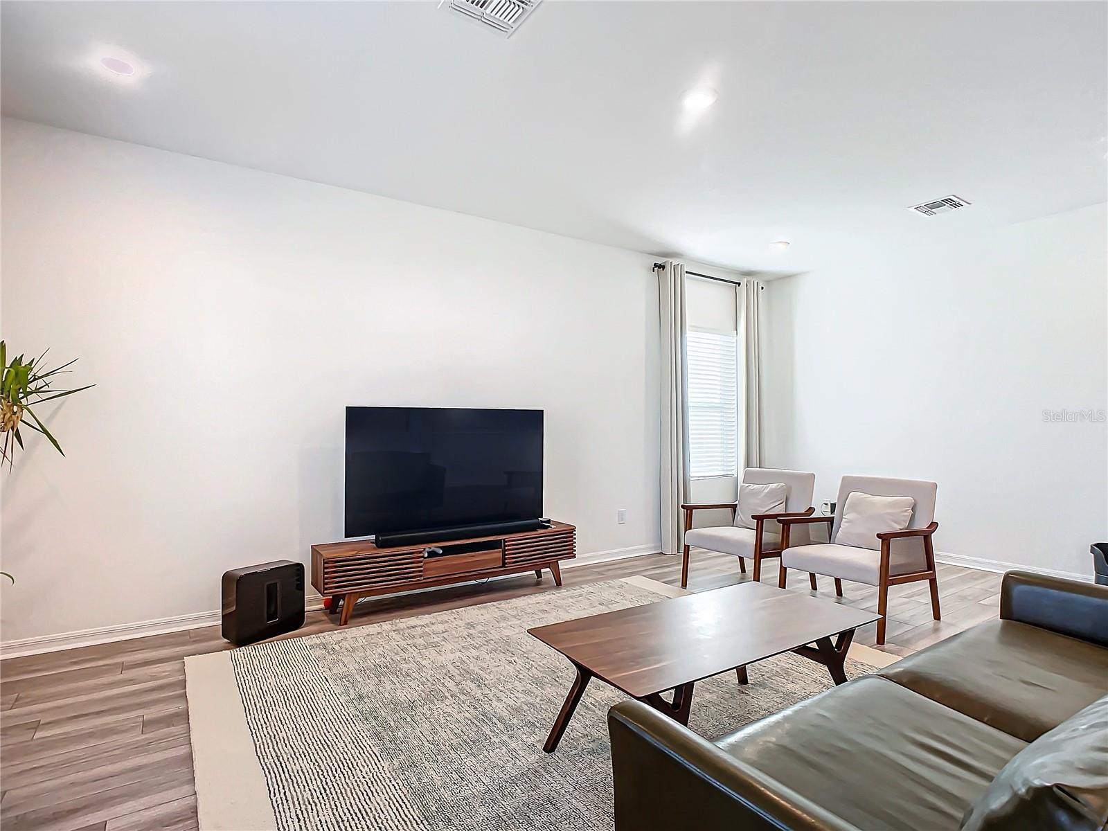 Image 14 of 49 For 1317 Sterling Pointe Drive