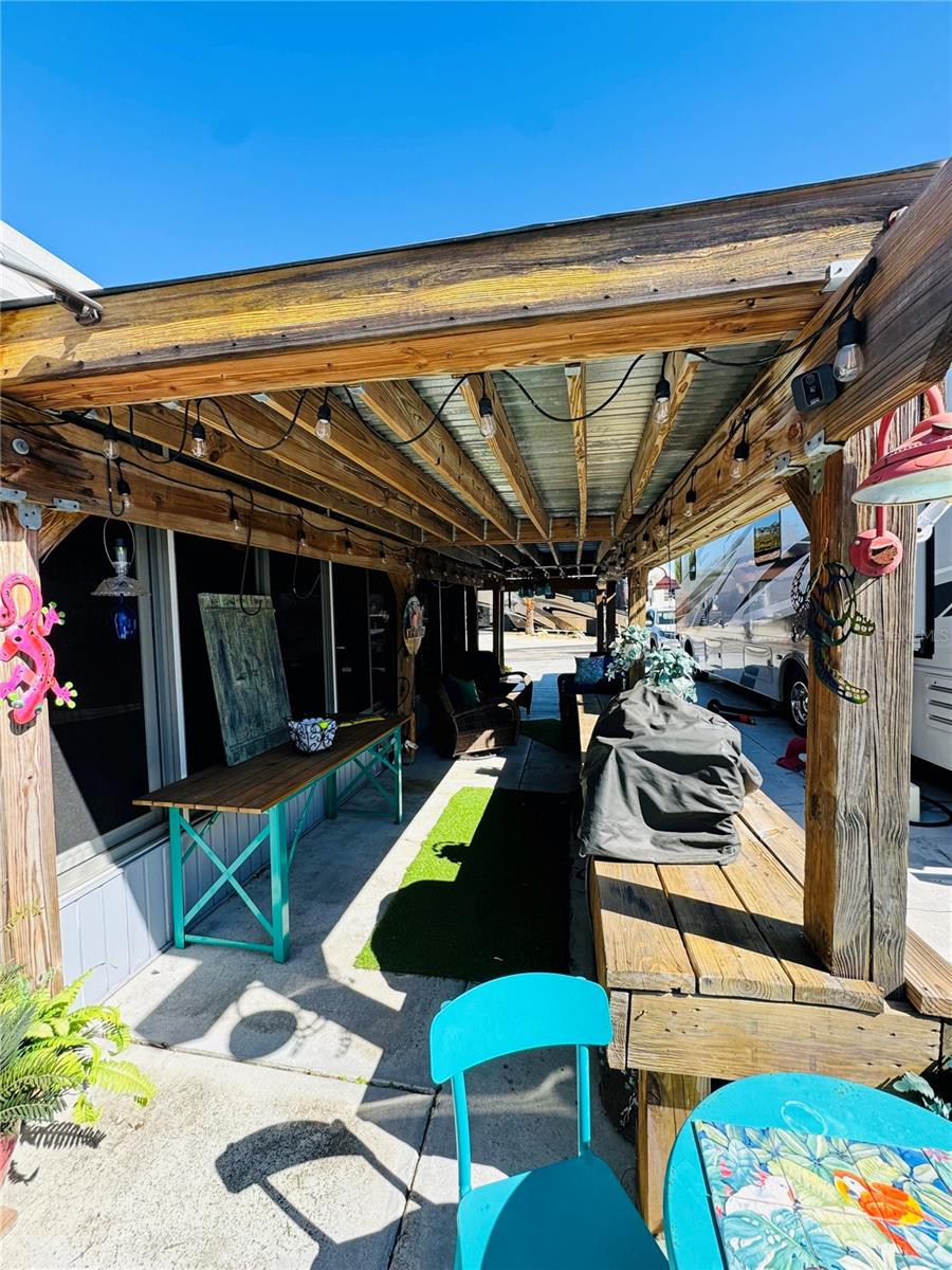 Image 11 of 60 For 411 St George Drive