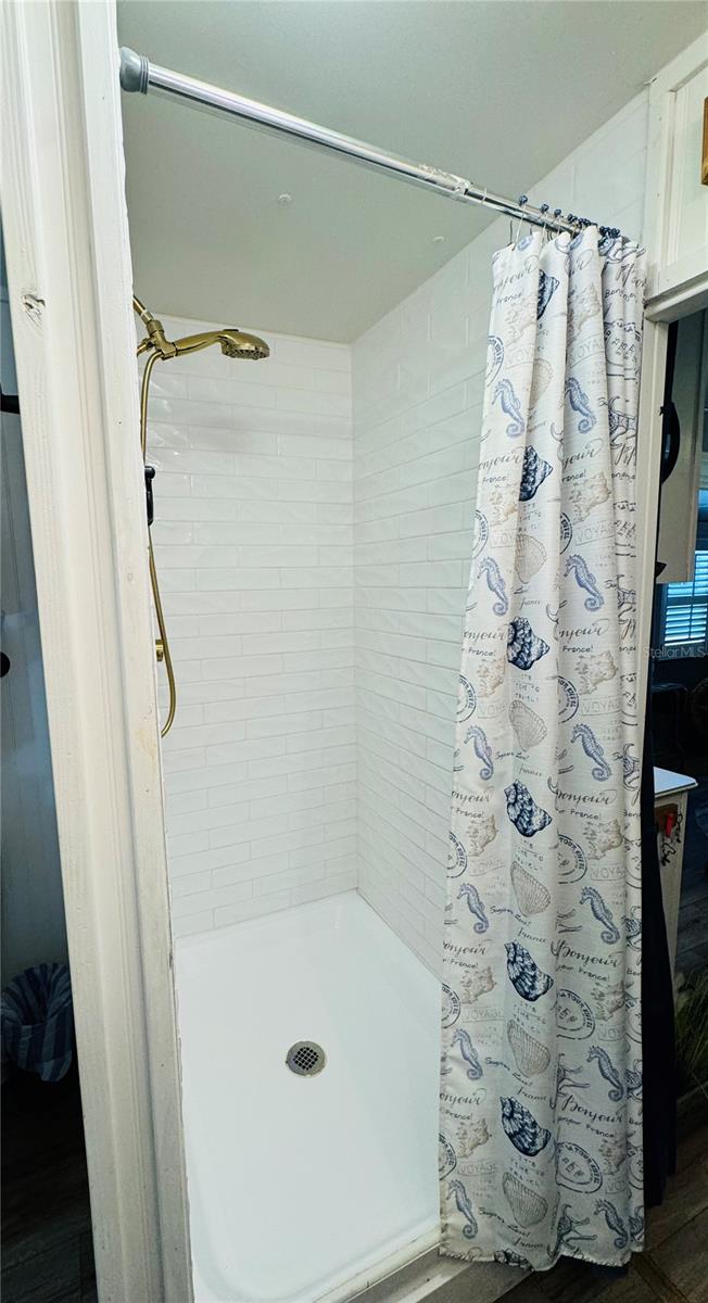 Image 26 of 60 For 411 St George Drive