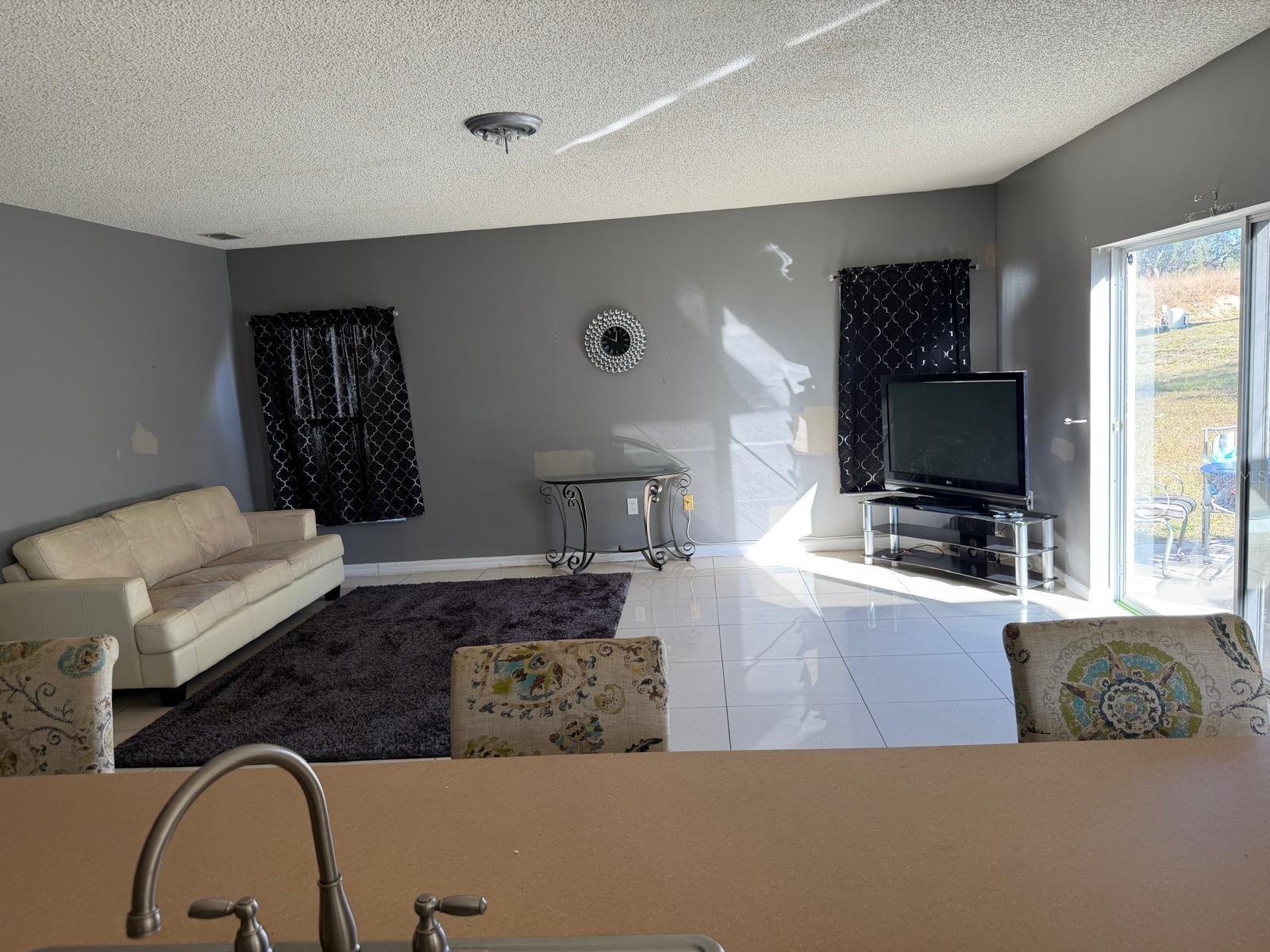 Image 4 of 9 For 1403 Kissimmee Court