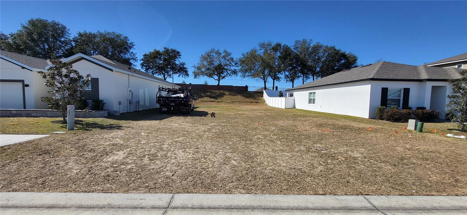 Image 6 of 8 For 1195 Stratton Avenue