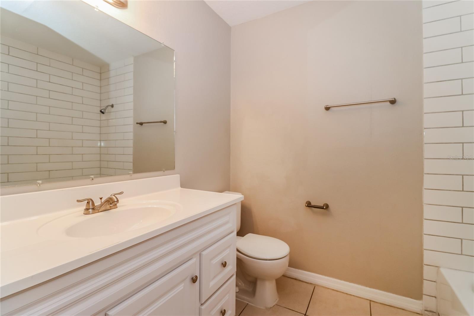 Image 14 of 16 For 2258 Village Court