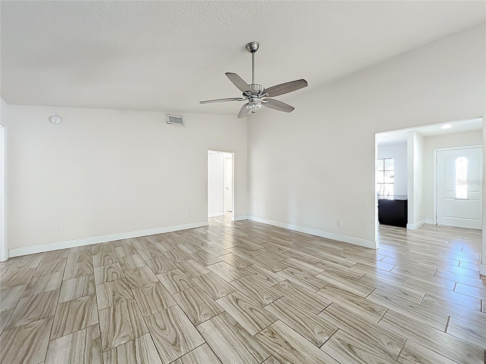 Image 12 of 38 For 2823 Saint Clair Court