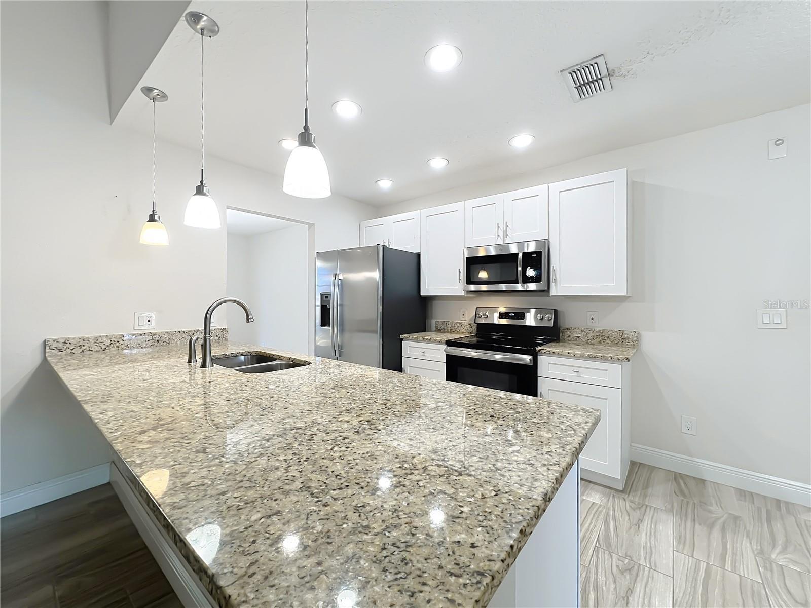 Image 13 of 38 For 2823 Saint Clair Court