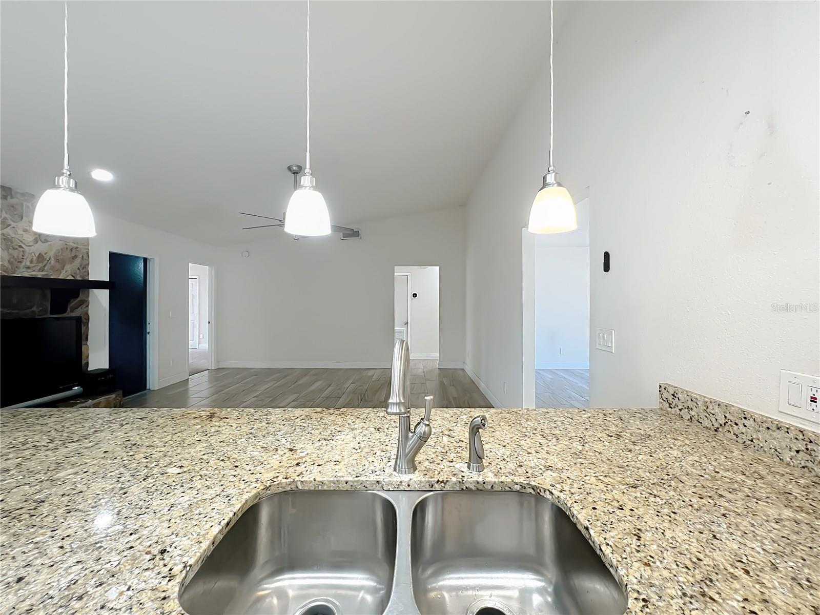 Image 15 of 38 For 2823 Saint Clair Court