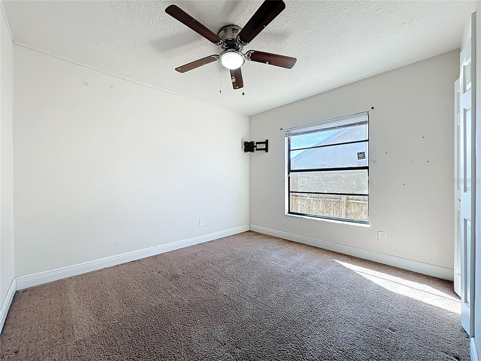 Image 21 of 38 For 2823 Saint Clair Court