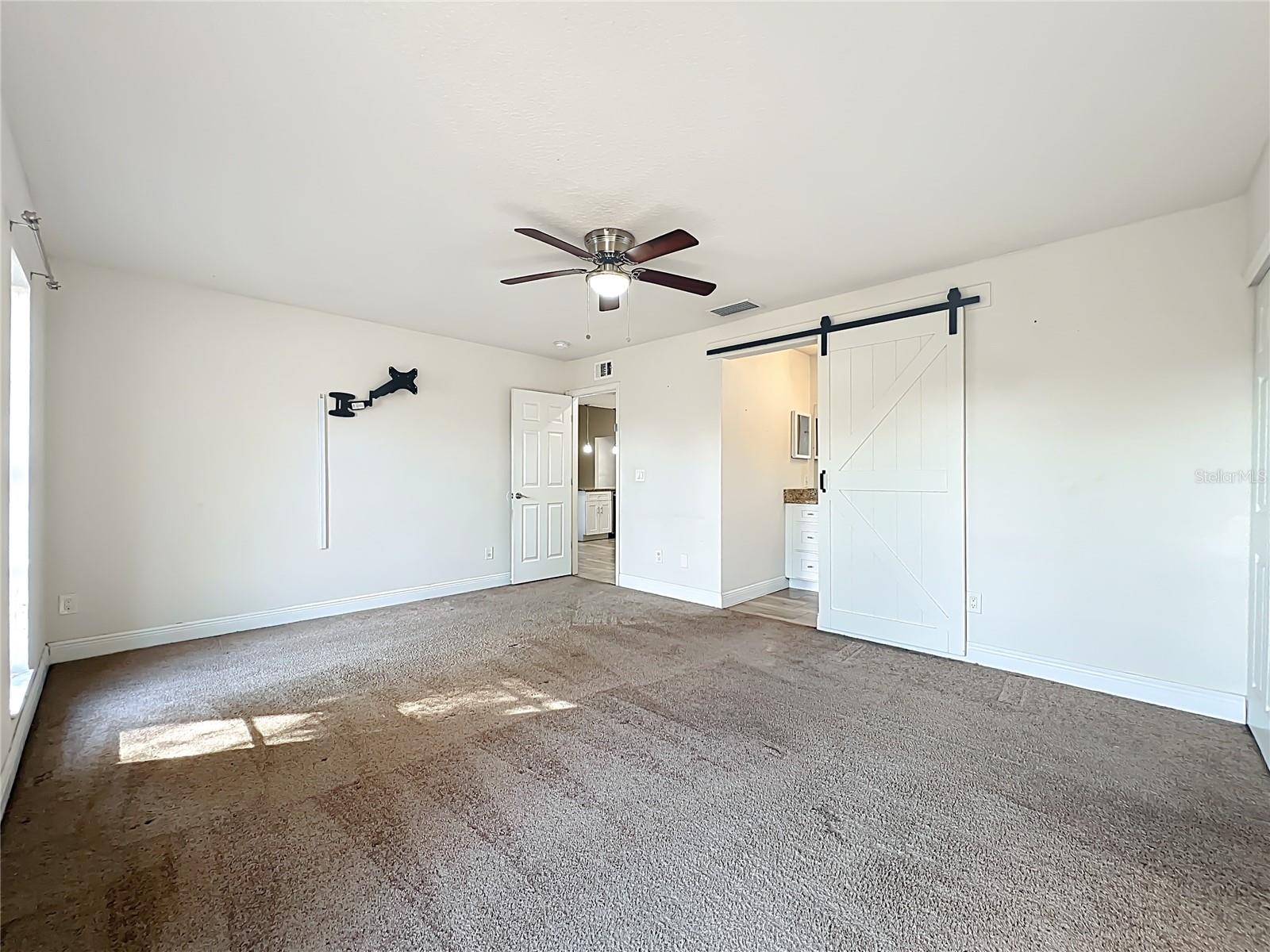 Image 26 of 38 For 2823 Saint Clair Court