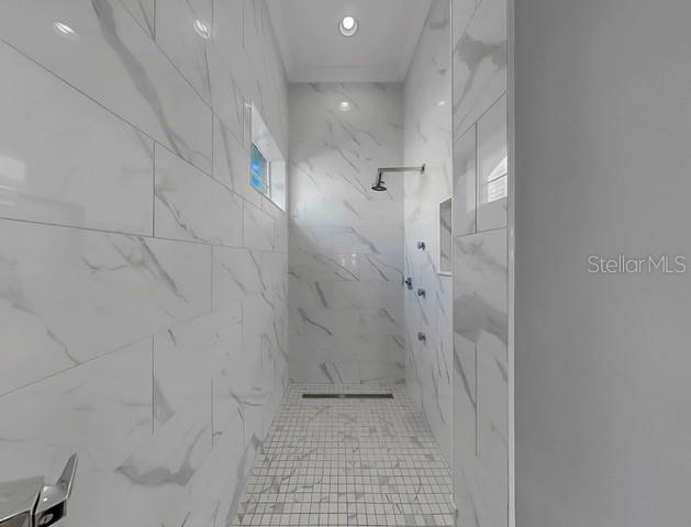 Image 12 of 60 For 714 Islebay Drive