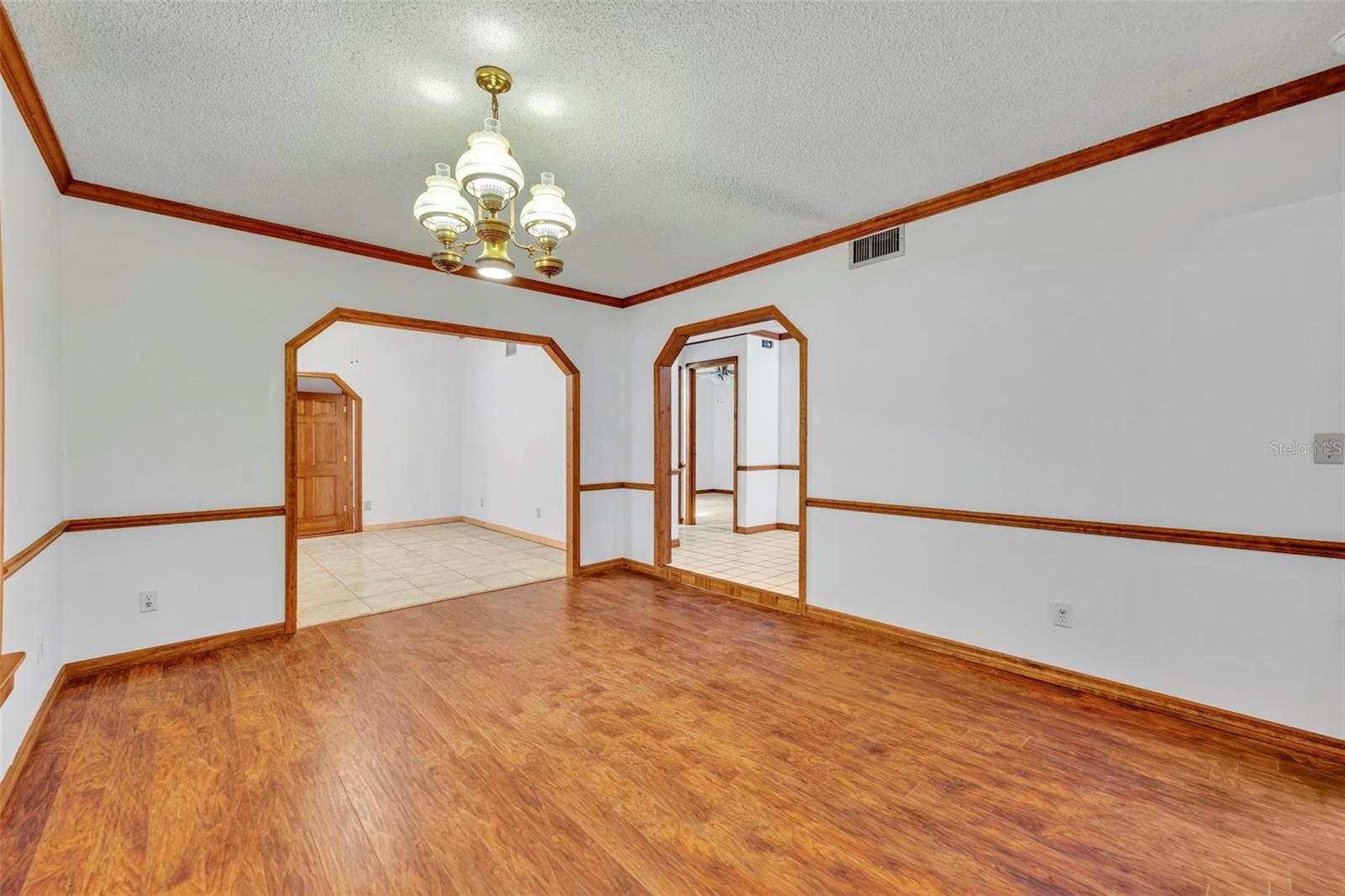 Image 13 of 77 For 5833 Maggiore Trail