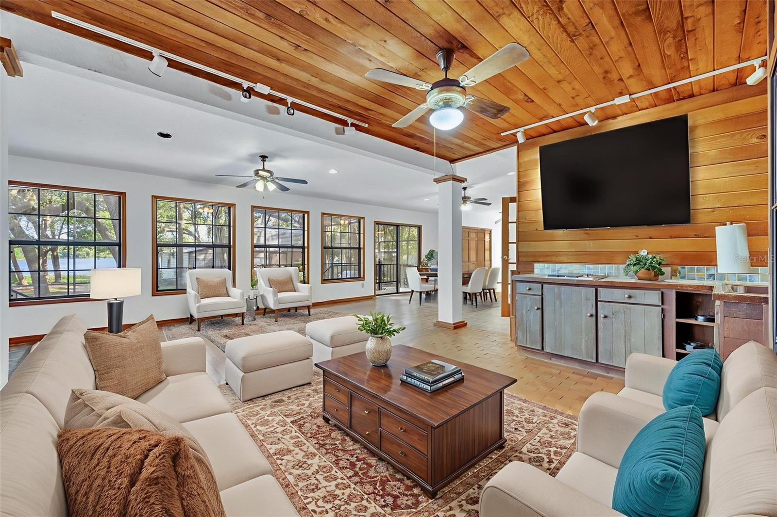 Image 30 of 77 For 5833 Maggiore Trail