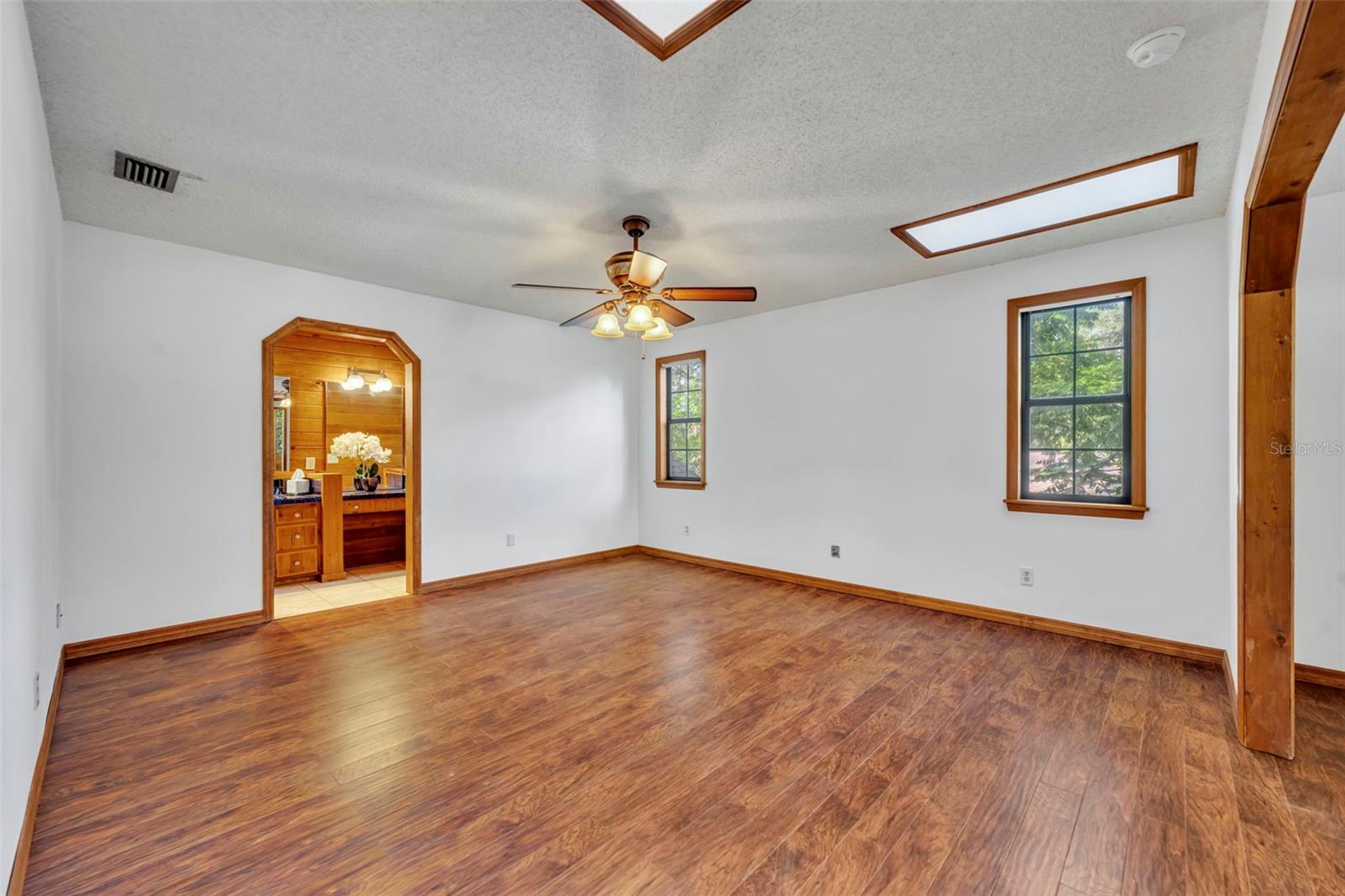 Image 41 of 77 For 5833 Maggiore Trail