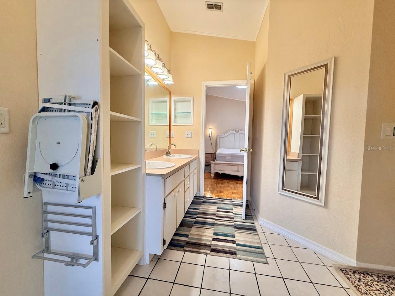 Image 17 of 24 For 1933 Olivia Circle