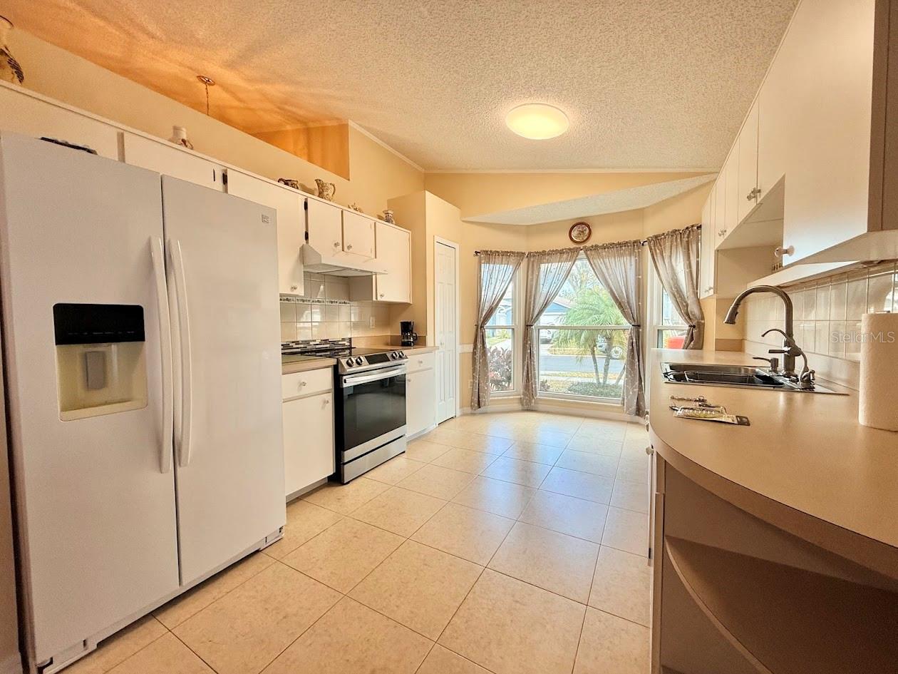 Image 4 of 24 For 1933 Olivia Circle