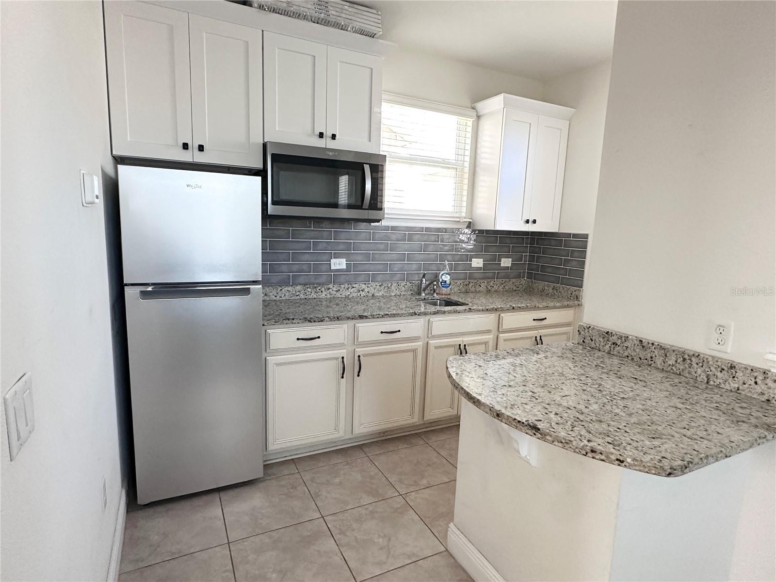 Image 3 of 12 For 8347 Lookout Pointe Drive