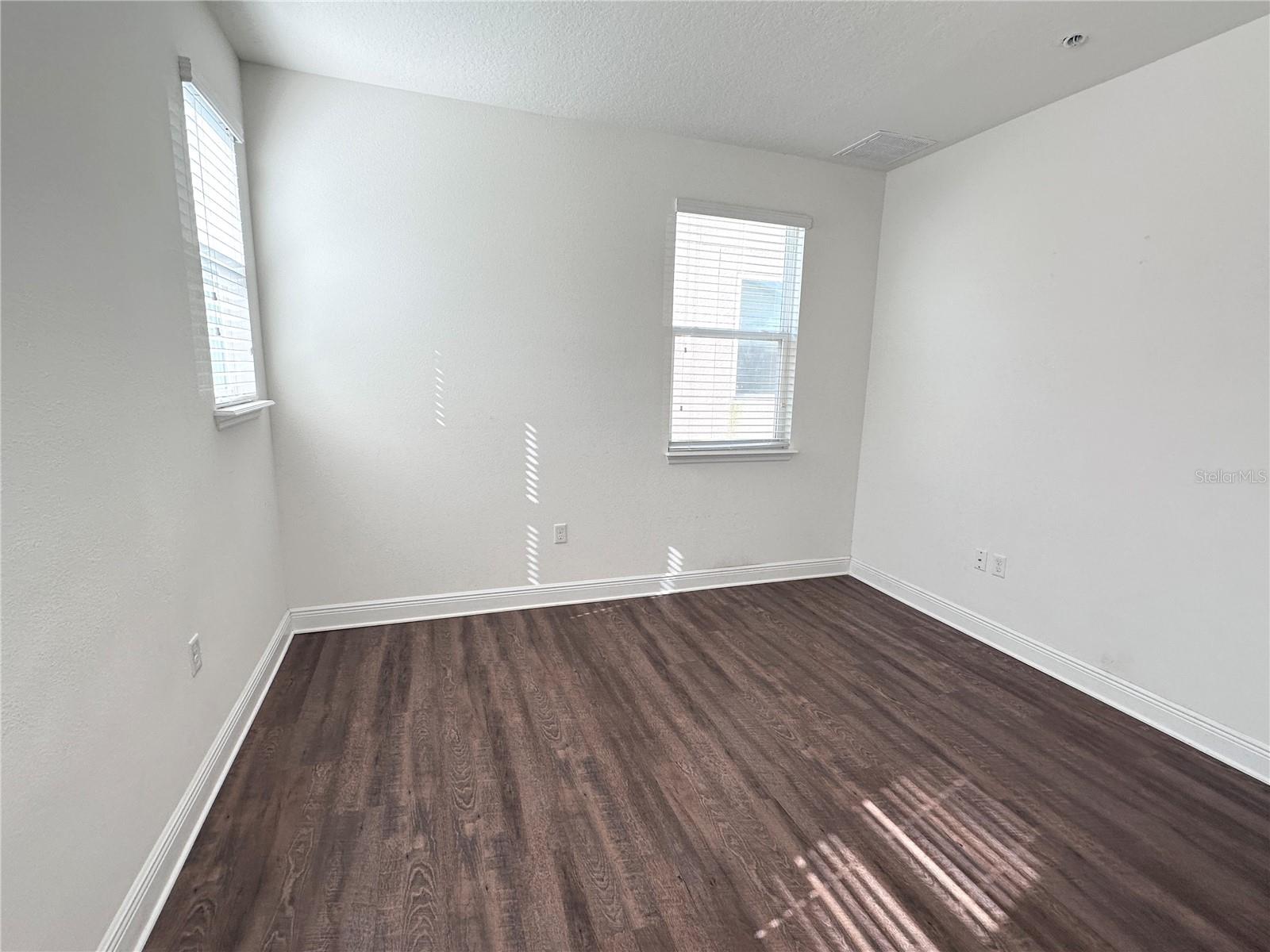 Image 7 of 12 For 8347 Lookout Pointe Drive