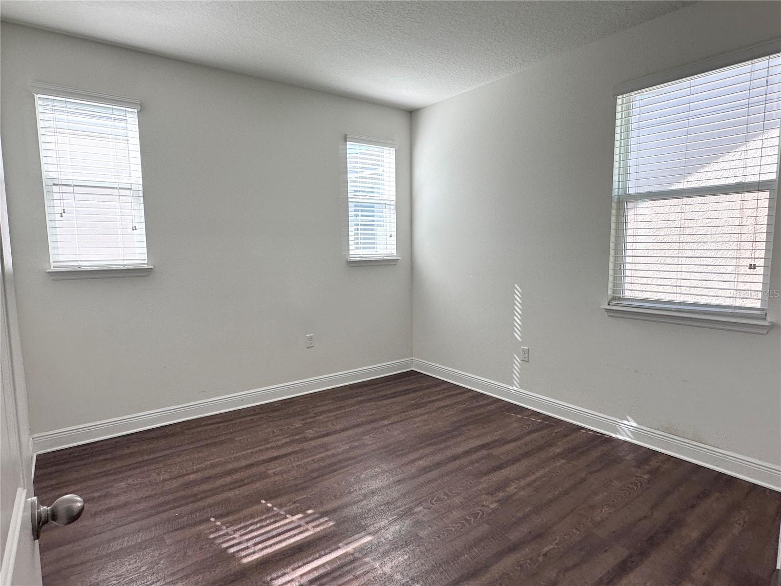 Image 8 of 12 For 8347 Lookout Pointe Drive