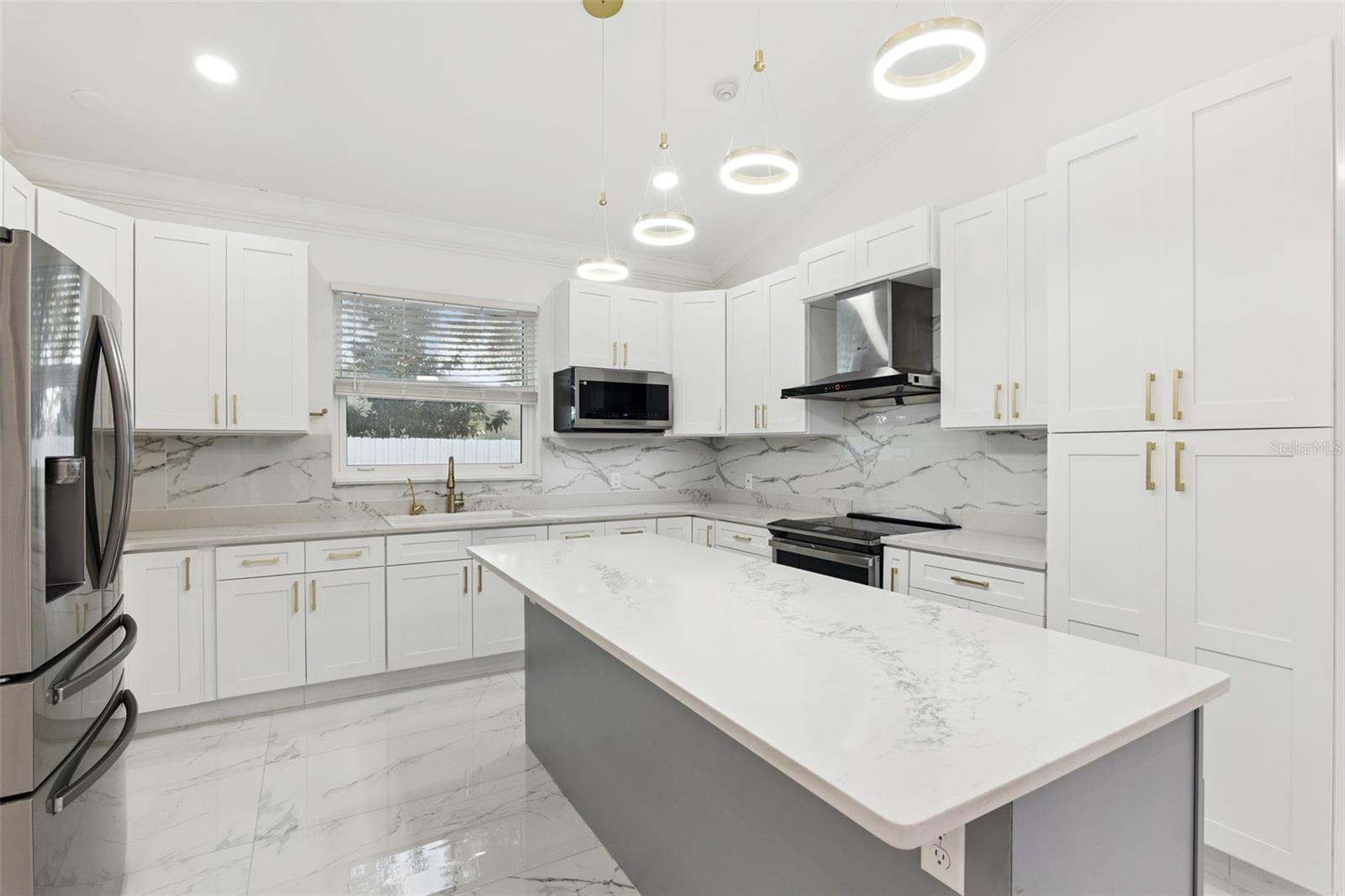 Image 14 of 36 For 20 Rewis Street