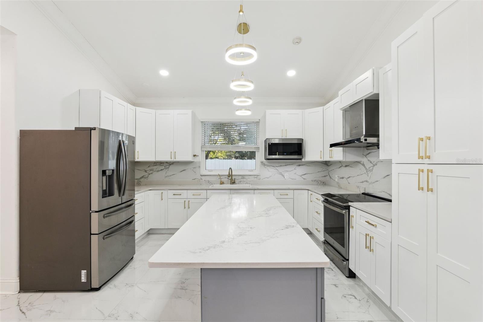 Image 15 of 36 For 20 Rewis Street