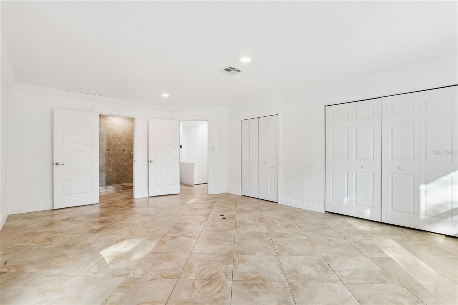 Image 24 of 36 For 20 Rewis Street