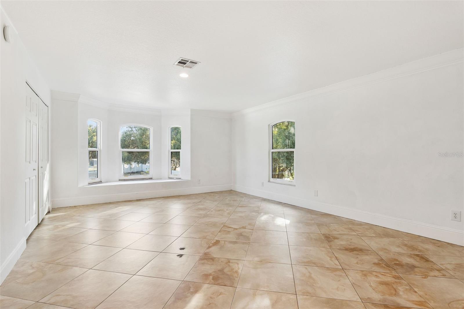 Image 25 of 36 For 20 Rewis Street