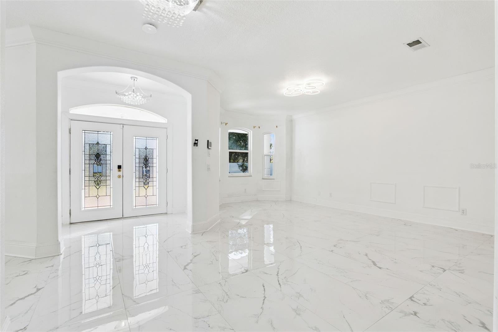 Image 4 of 36 For 20 Rewis Street