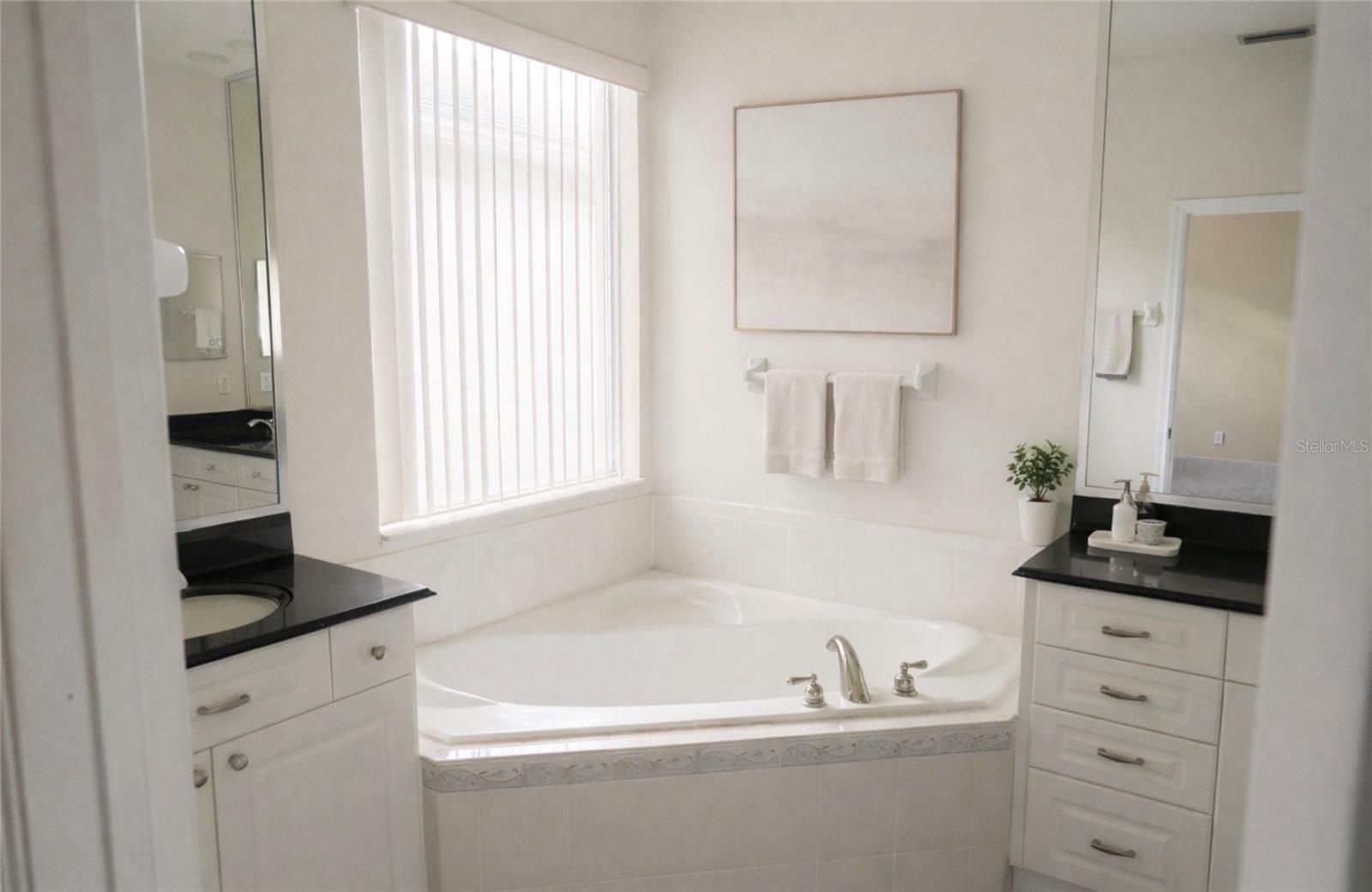 Image 12 of 48 For 6673 Duncaster Street