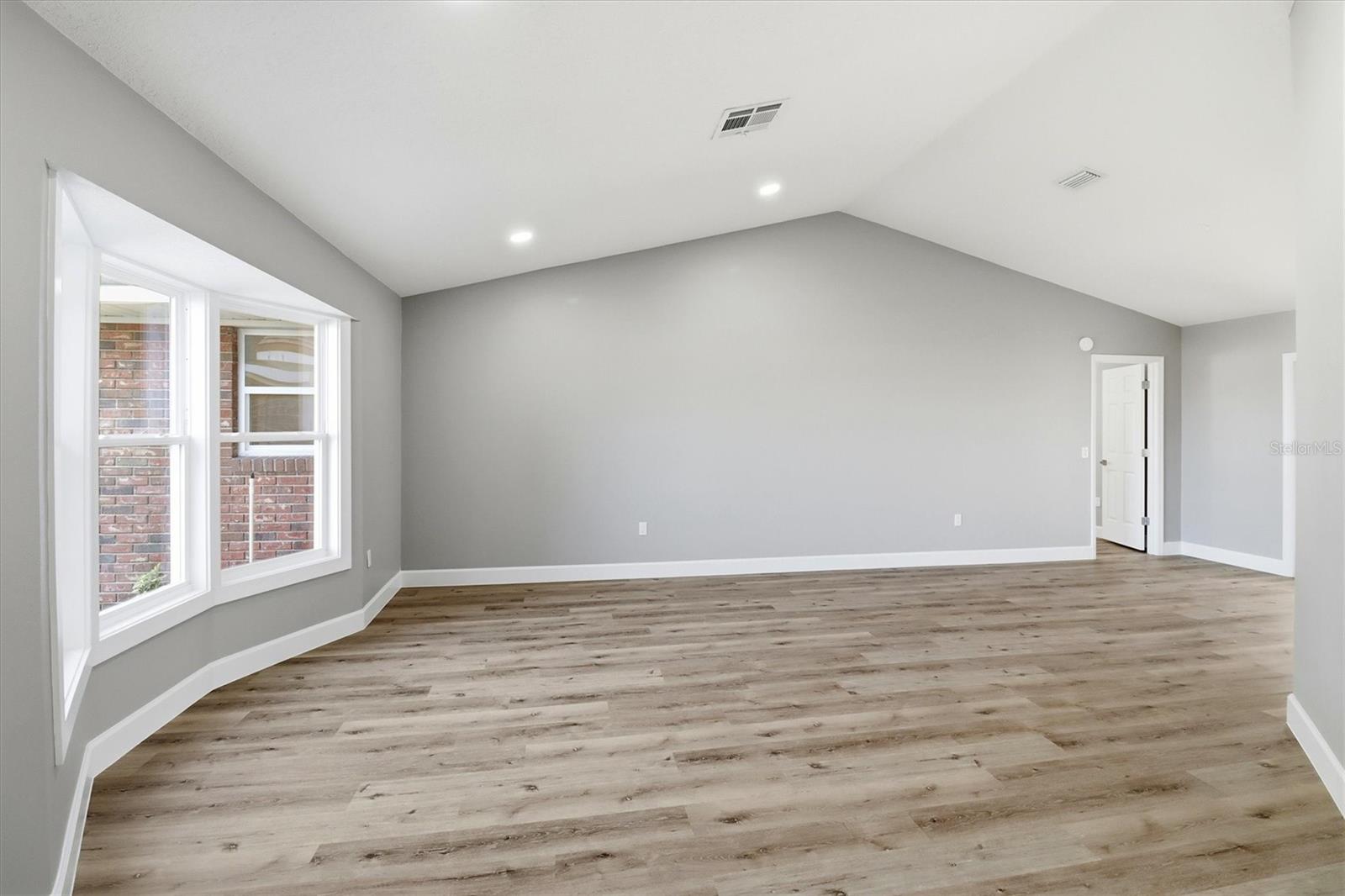 Image 17 of 44 For 33608 Overton Drive