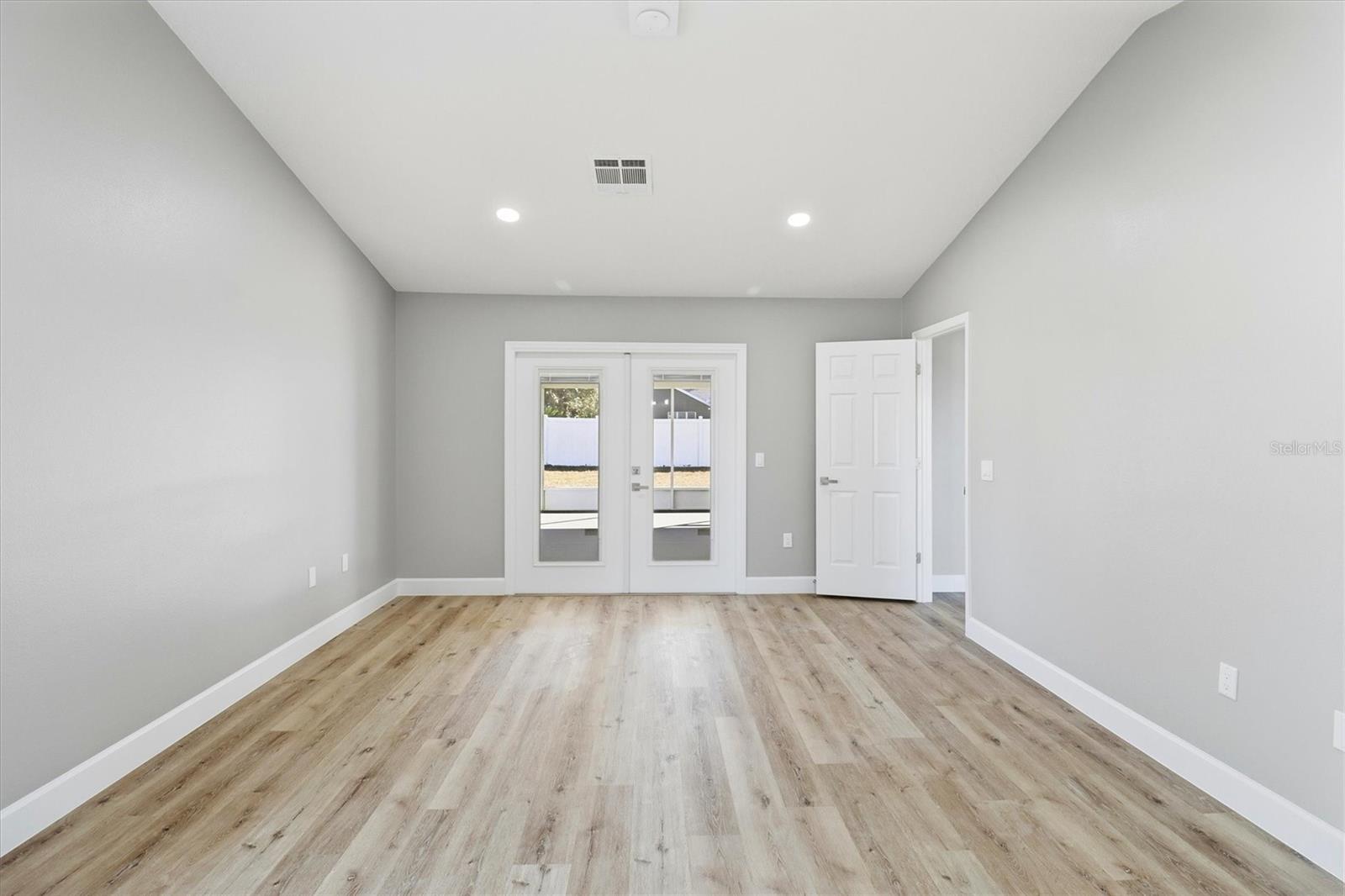 Image 23 of 44 For 33608 Overton Drive