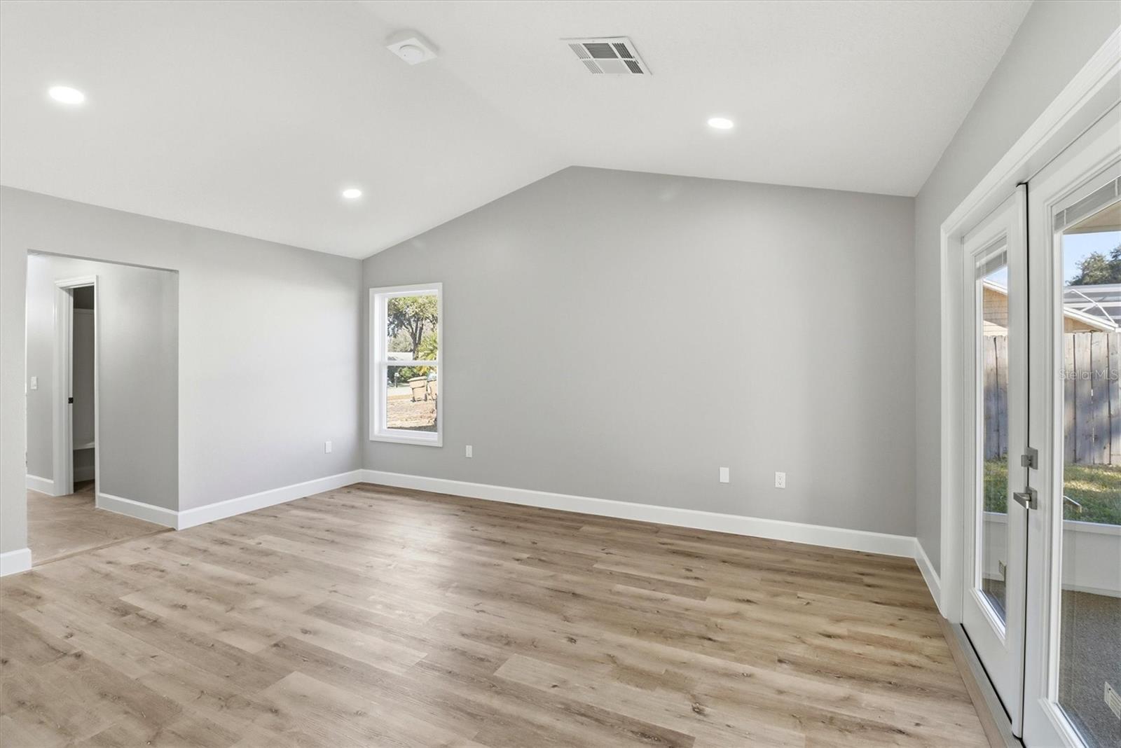 Image 34 of 44 For 33608 Overton Drive